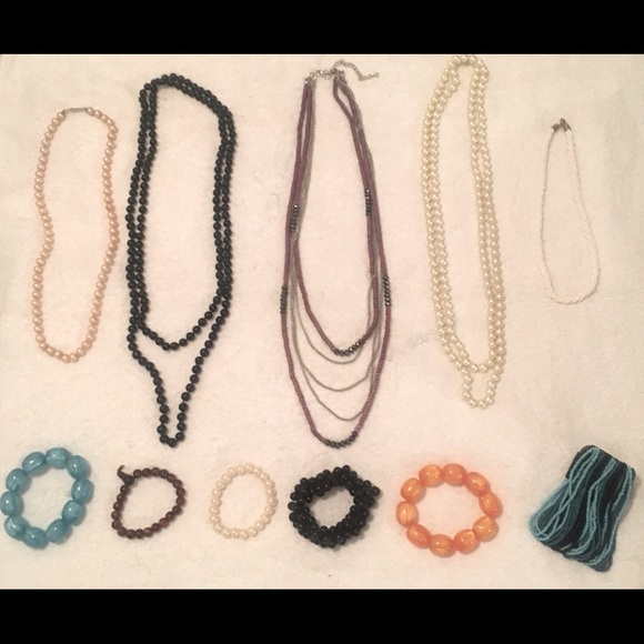 11/$25 Necklaces & Bracelets - Picture 1 of 12